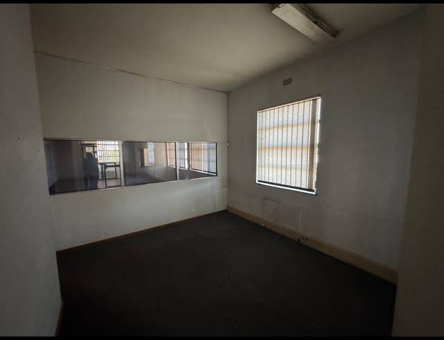 789M² WAREHOUSE TO LET IN WYNBERG
